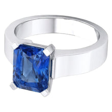 natural radiant sapphire 1.50ct ring close up detail