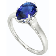 natural pear sapphire 2ct ring top view