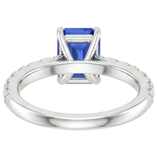 natural emerald sapphire 4.50ct ring close up detail