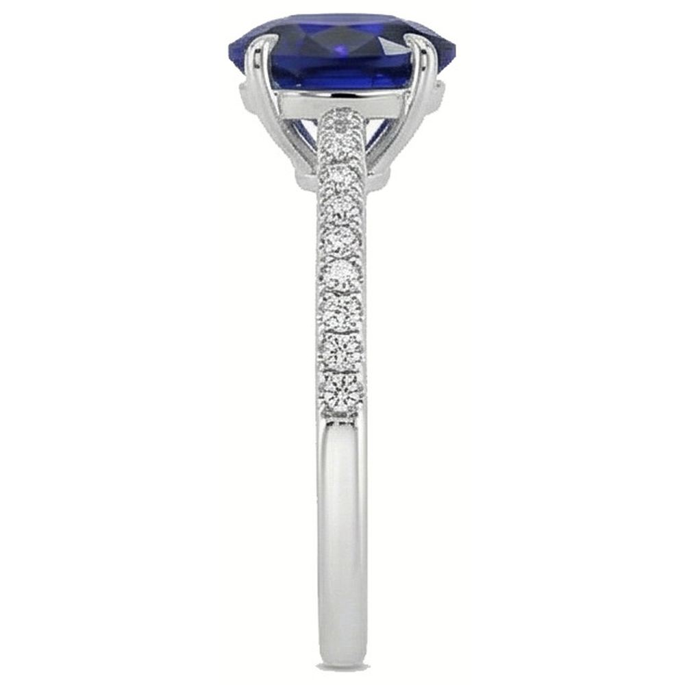 natural round sapphire 3.50ct ring on white background
