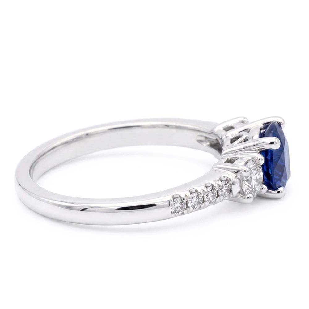 Women's Natural Earth Mined Diamond Ring 1.50 Carats 3 Stone Style Blue Sapphire Round Cut