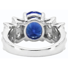 natural round sapphire 2.50ct ring top view