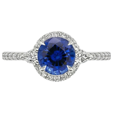 natural round sapphire 3ct ring close up detail