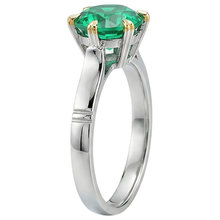 Authentic Fine Emerald Precious Stone Ring – profile view