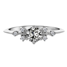 Old Mine Cut Brilliant Diamond ring in 14 Karat White Gold – main view