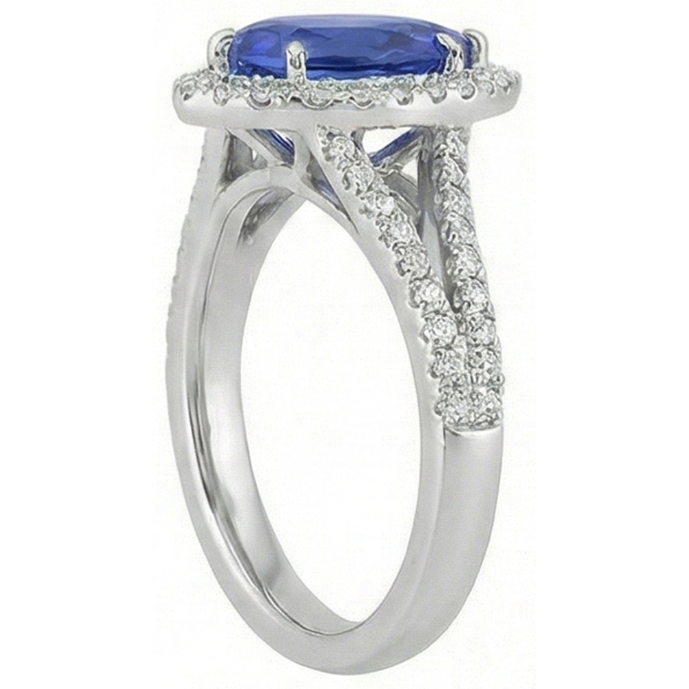 natural round sapphire 5.50ct ring on white background