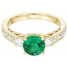 Genuine Fine Emerald Gemstone Ring – front view