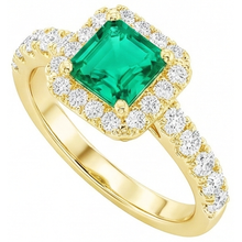 Gemstone Ring 14K Yellow Gold with Fine Emerald – top view