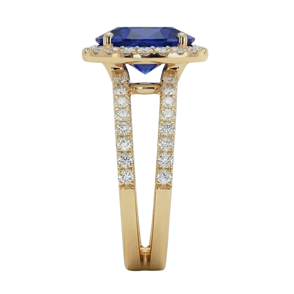 natural round sapphire 7ct ring top view