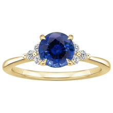 natural round sapphire 2.50ct ring close up detail