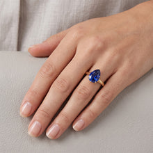 Yellow Gold Solitaire Ring Teardrop Style Ceylon Sapphire 2.50 Carats