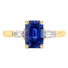 Yellow Gold Three Stone Ring Emerald Blue Sapphire 2.50 Carats