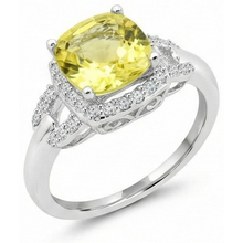 natural round sapphire 4ct ring close up detail