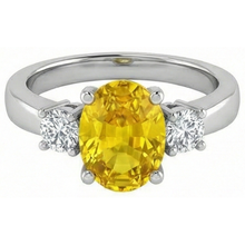 natural round sapphire 3.70ct ring close up detail