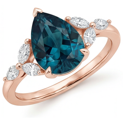 Alexandrite 3-Stone Ring – VVS 4 ct 14K Rose Gold