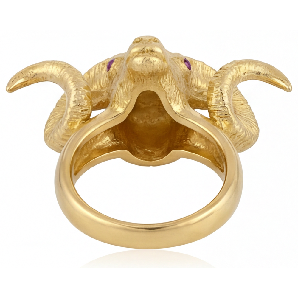 Luxurious Gemstone Ring 0.10 ct – side view