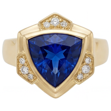Earth-Mined Blue Sapphire Fine Jewelry 5.5 ct 14 Karat Yellow Gold – main view