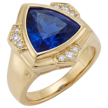 Luxurious Blue Sapphire Fine Jewelry 5.5 ct – side view