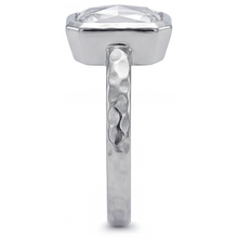 Radiant Cut Brilliant Diamond ring in 14K White Gold – side view