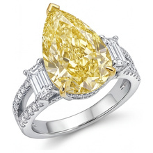 Refined Canary Yellow Diamond 3-Stone Ring 4 ct – main view