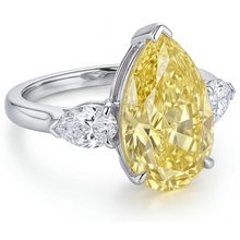 Artisan Ring 3.25 ct – angle view