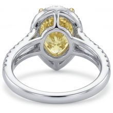 Shimmering Statement Ring 1.25 ct – profile view