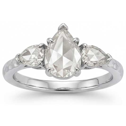 Shimmering 3-Stone Ring 1.5 ct – main view