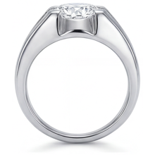 Round Cut Diamond ring in 14K White Gold – top view