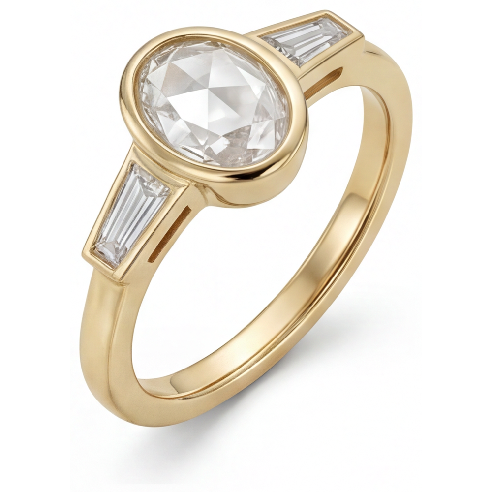 Oval Diamond ring in 14 Karat Yellow Gold – side view