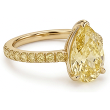 Timeless Fancy Yellow Diamond Fine Jewelry Ring 3 ct – angle view