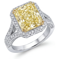 Fancy Yellow Diamond Fine Jewelry Ring – Pavé 3.5 ct 14 Karat