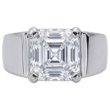 Men's Ring 14 Karat White Gold with Fine Diamond – front view