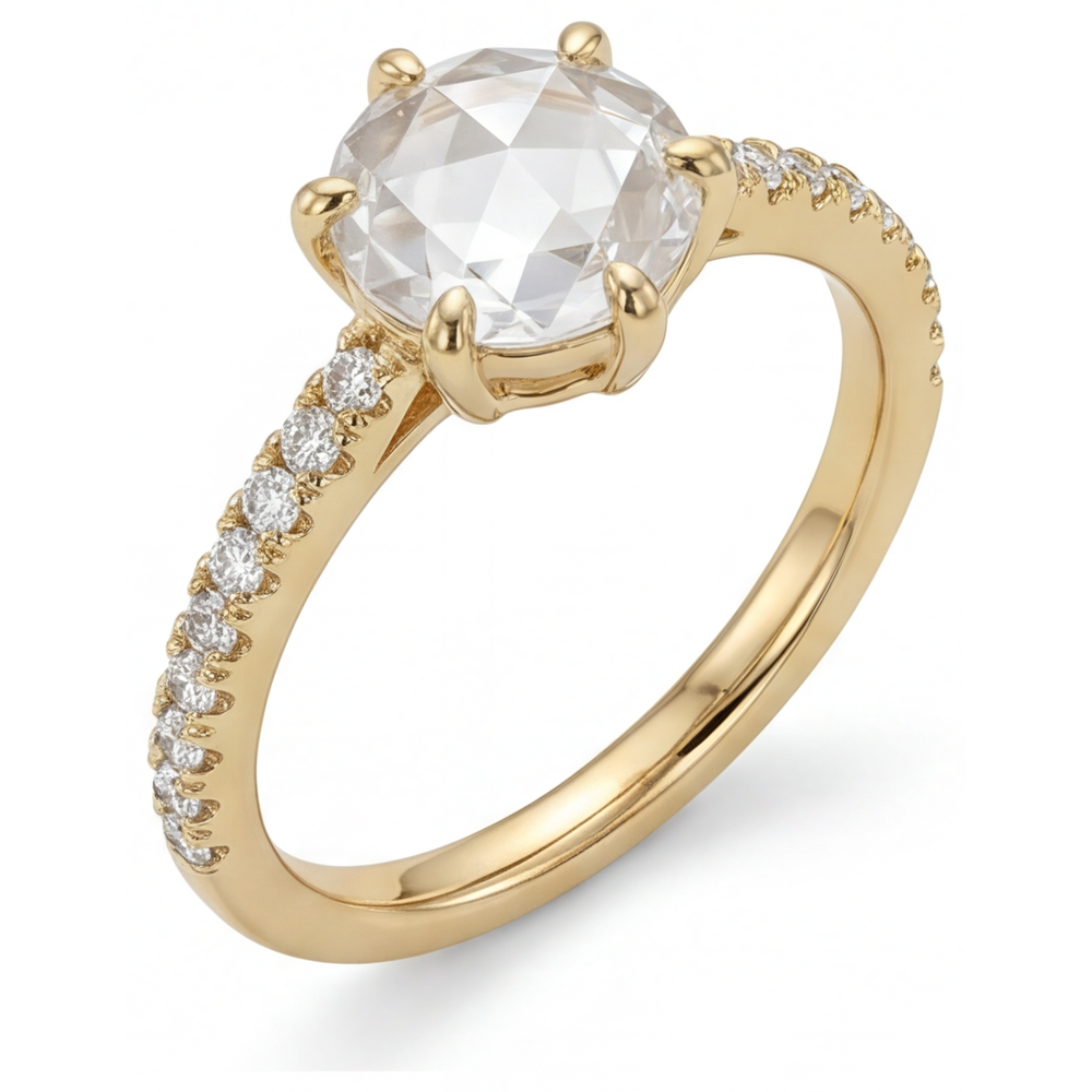 Round Cut Fine Diamond ring in 14 Karat Yellow Gold – front view