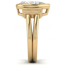 Pear Shape Fine Diamond ring in 14K Yellow Gold – profile view