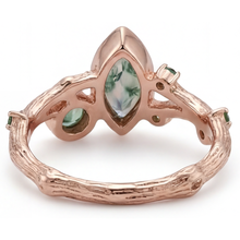 Marquise Cut Moss Agate ring in 14K Rose Gold – detail view