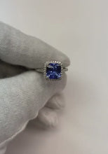 Ladies Halo Natural Earth Mined Diamond Jewellery Ceylon Sapphire Prong Set Gold 5 Carats