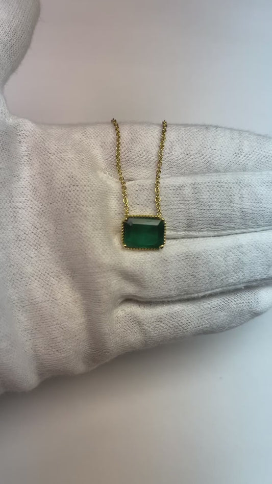 4 Ct Solitaire Green Emerald Pendant Necklace 14K Yellow Gold