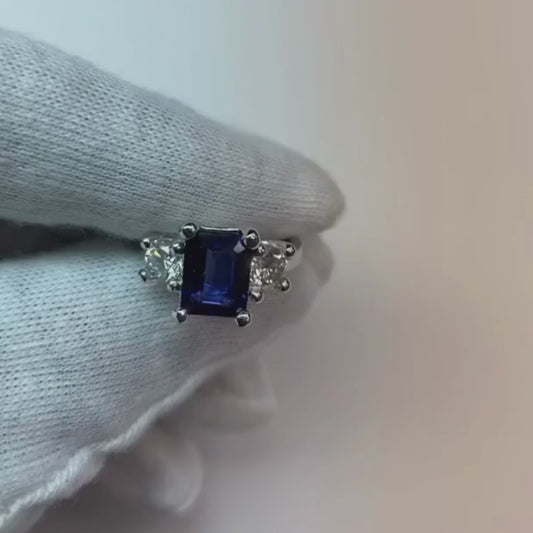 Round Diamond 3 Stone Ring With Emerald Ceylon Sapphire 4.50 Carats
