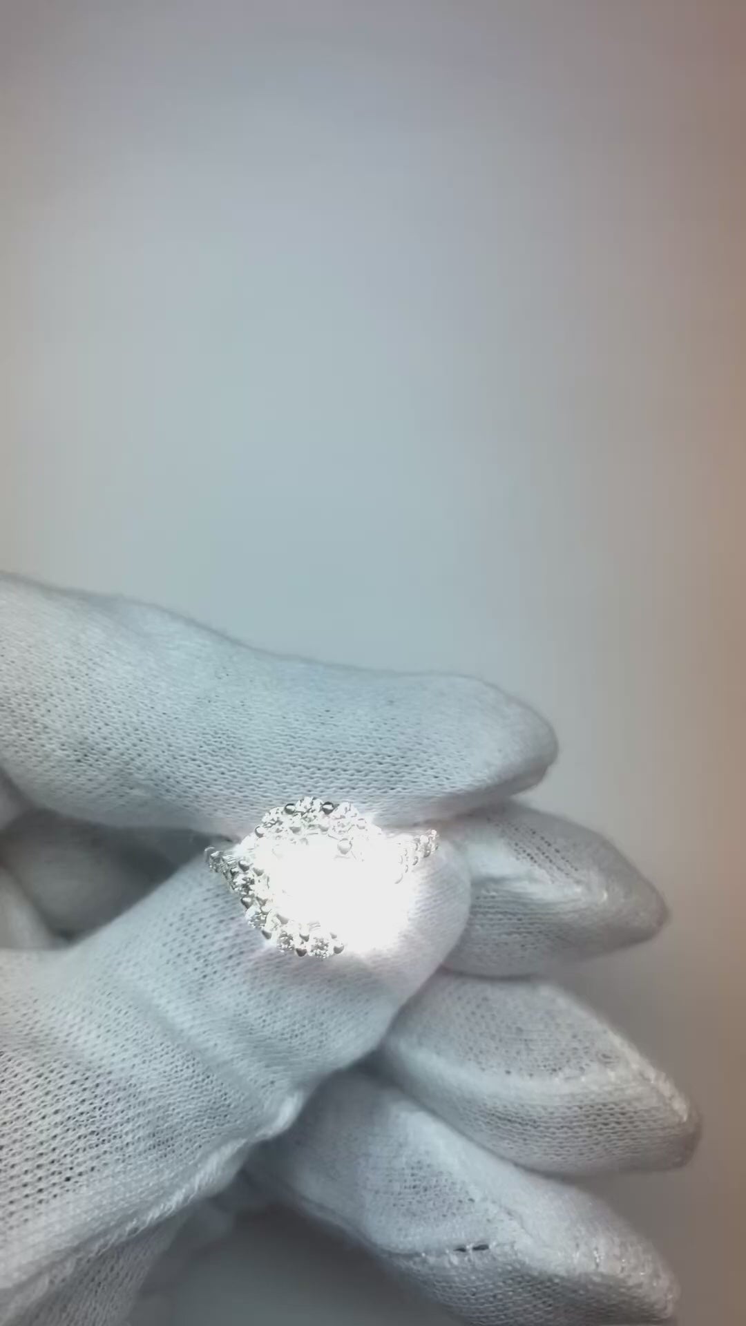 Halo Round Old Mine Cut Genuine Diamond Ring Flower Style Gold 6 Carats