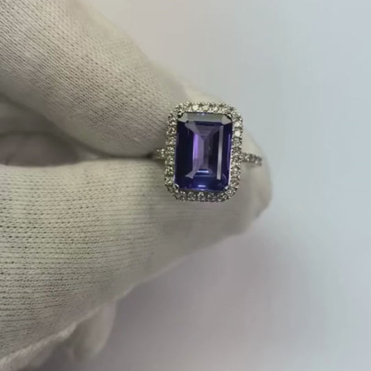 5.50 Ct Emerald Cut Tanzanite Diamond Solitaire Ring With Accent