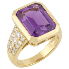 Shimmering Precious Stone Ring 7 ct – front view