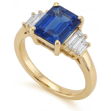 Elegant Colored Stone Ring 4 ct – side view