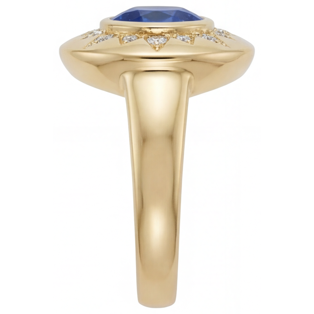 Round Brilliant Royal Blue Sapphire ring in 14K Yellow Gold – side view