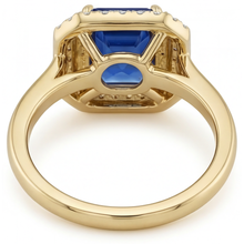 Natural Royal Blue Sapphire Gemstone Ring 4 ct 14K Yellow Gold – top view