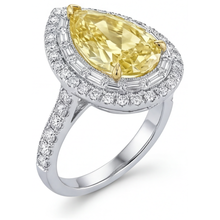 Pear Shape Yellow Canary Diamond ring in Two-Tone 14K Gold – profile view