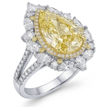 Pear Shape Yellow Canary Diamond ring in 14 Karat Two Tone Gold – side view