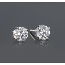 1 Carat Diamond Stud Earring Round Cut