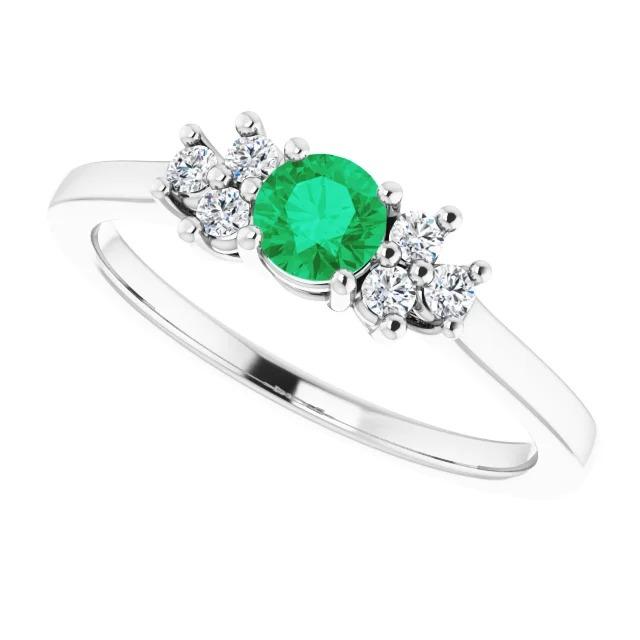 1.50 Carats Diamond And Round Green Emerald Stone Ring