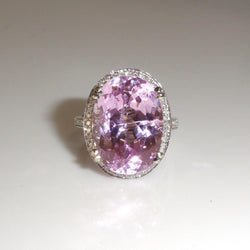 22.50 Carats Oval Cut Pink Kunzite And Natural Earth Mined Diamond Ring White Gold 14K