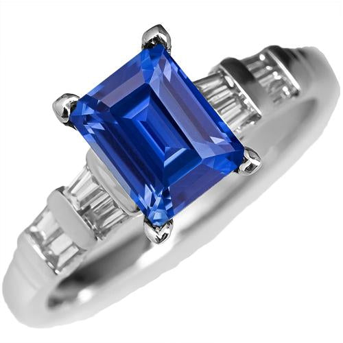 3 Carats Gold Emerald Ceylon Sapphire Ring With Baguette Diamonds